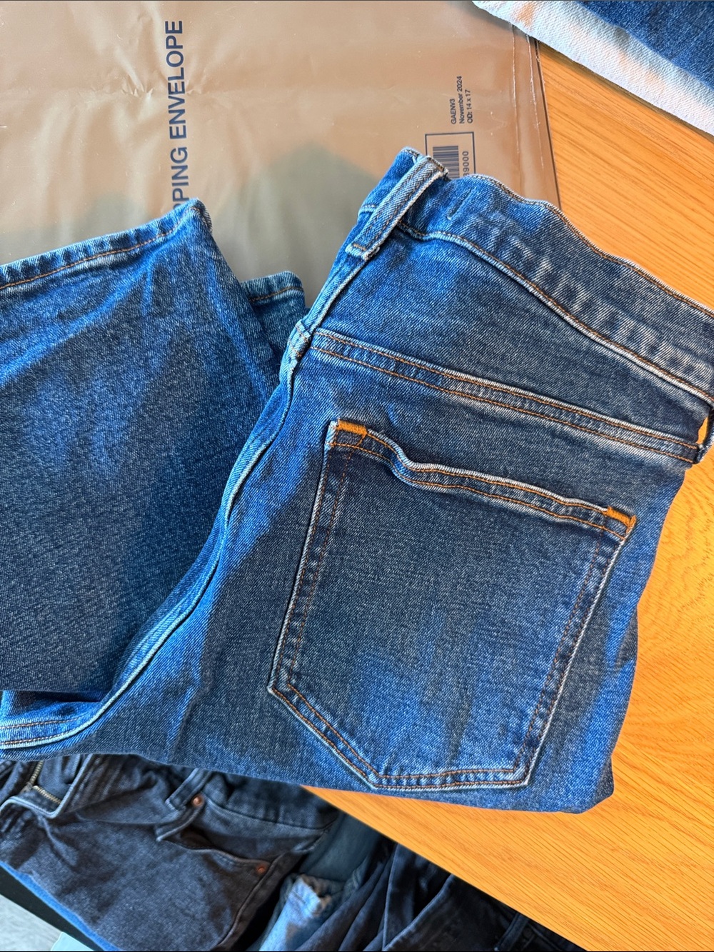 Abercrombie & Fitch Women's Dark Blue ankle straight high rise size 29/8